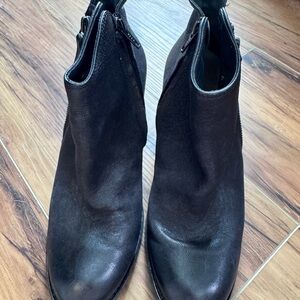 Paul Green Black Leather Ankle Booties with Side Zips